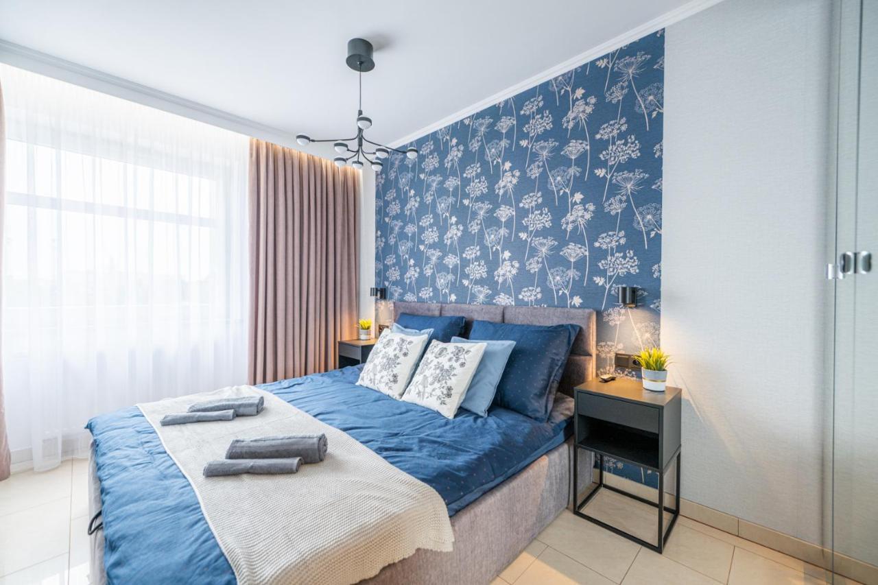 Apartament 55M2 - Darmowy Garaz - Klimatyzacja - Centrum - 24Na7 * Wroclaw