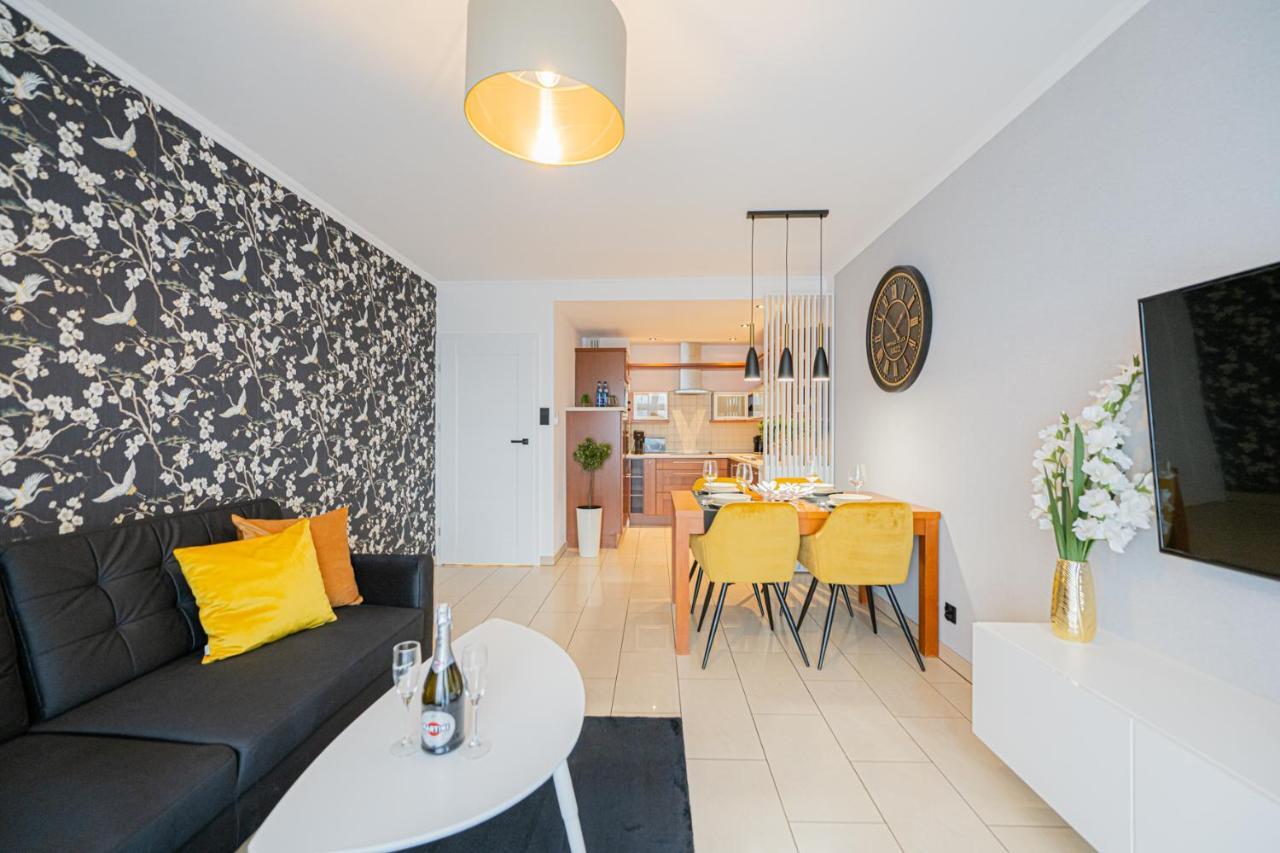 Apartament 55M2 - Darmowy Garaz - Klimatyzacja - Centrum - 24Na7 Apartment *