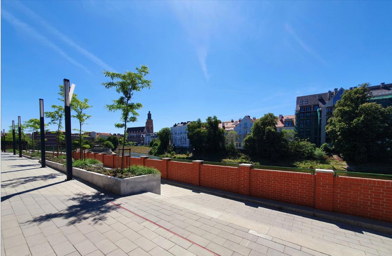 Apartment Apartament 55M2 - Darmowy Garaz - Klimatyzacja - Centrum - 24Na7 Wroclaw